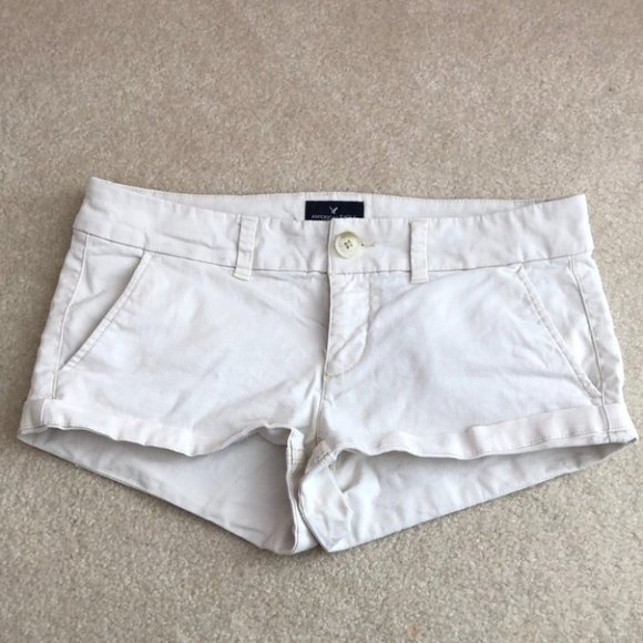 American Eagle Outfitters Pants - American Eagle Low Rise Off White Shorts Size 4